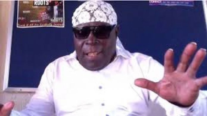 ae3a258ce11027e1b4c59b558ff93c1c_XL