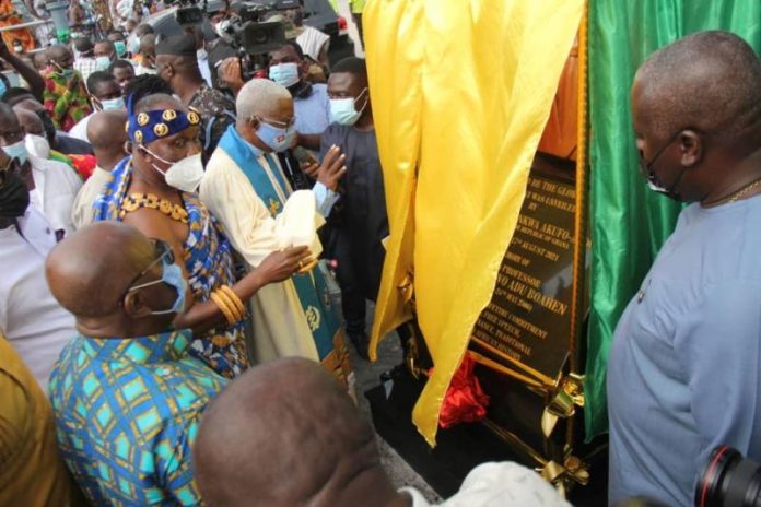 Social Unveiling Square 2